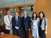A 3-member delegation led by Prof. Chris Marlin (second from left), Pro-Vice-Chancellor (International), University of Sussex, visited CUHK on 21 August 2013 and met with Prof. Fok Tai Fai (middle), Pro-Vice-Chancellor; and Ms. Shally Fan, Director of Academic Links (second from right).